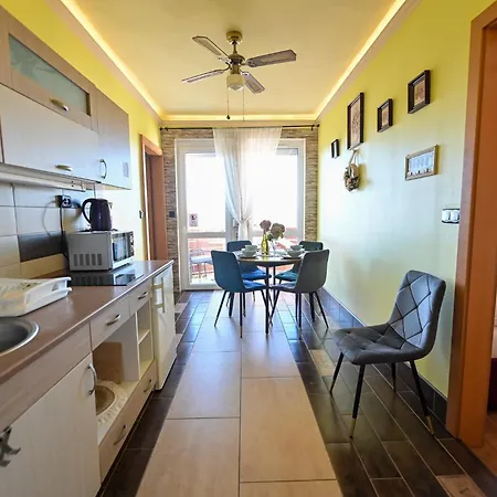Apartment Bellavista 1 Apartman Eger