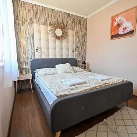 Bellavista 1 * Eger